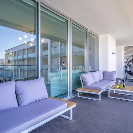 Madeira Palace Lux شقة